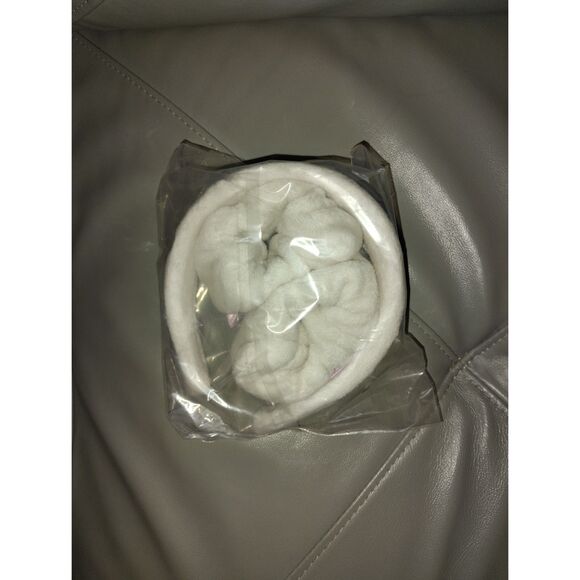 Spa Headband and Wrist Splash Guards Make Up Eraser - Picture 3 of 4